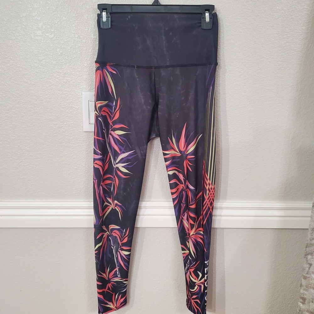 Peloton x Onzie High Rise Tropical Floral Leggings Women's Small - Picture 5 of 9